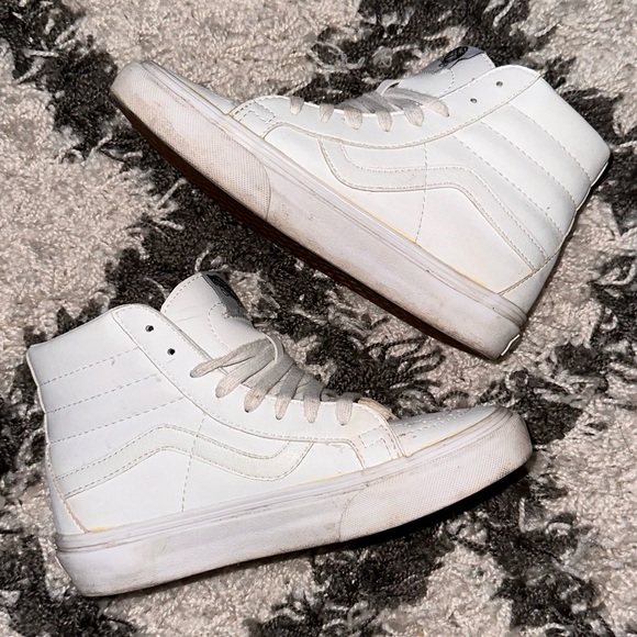 Vans Sk8-Hi Reissue High Top in White Leather - Picture 6 of 15